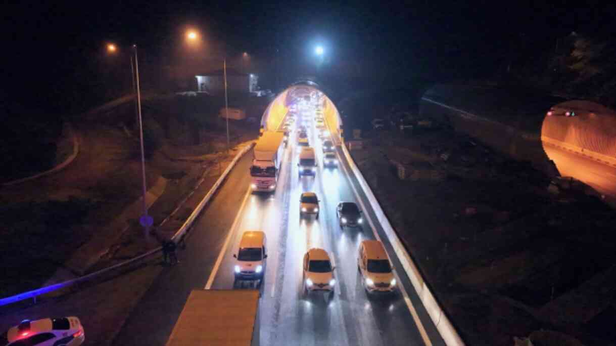 Bolu Dağı Tüneli, Ankara-İstanbul istikameti hizmete açıldı Bolu Dağı Tüneli, Ankara-İstanbul istikameti hizmete açıldı