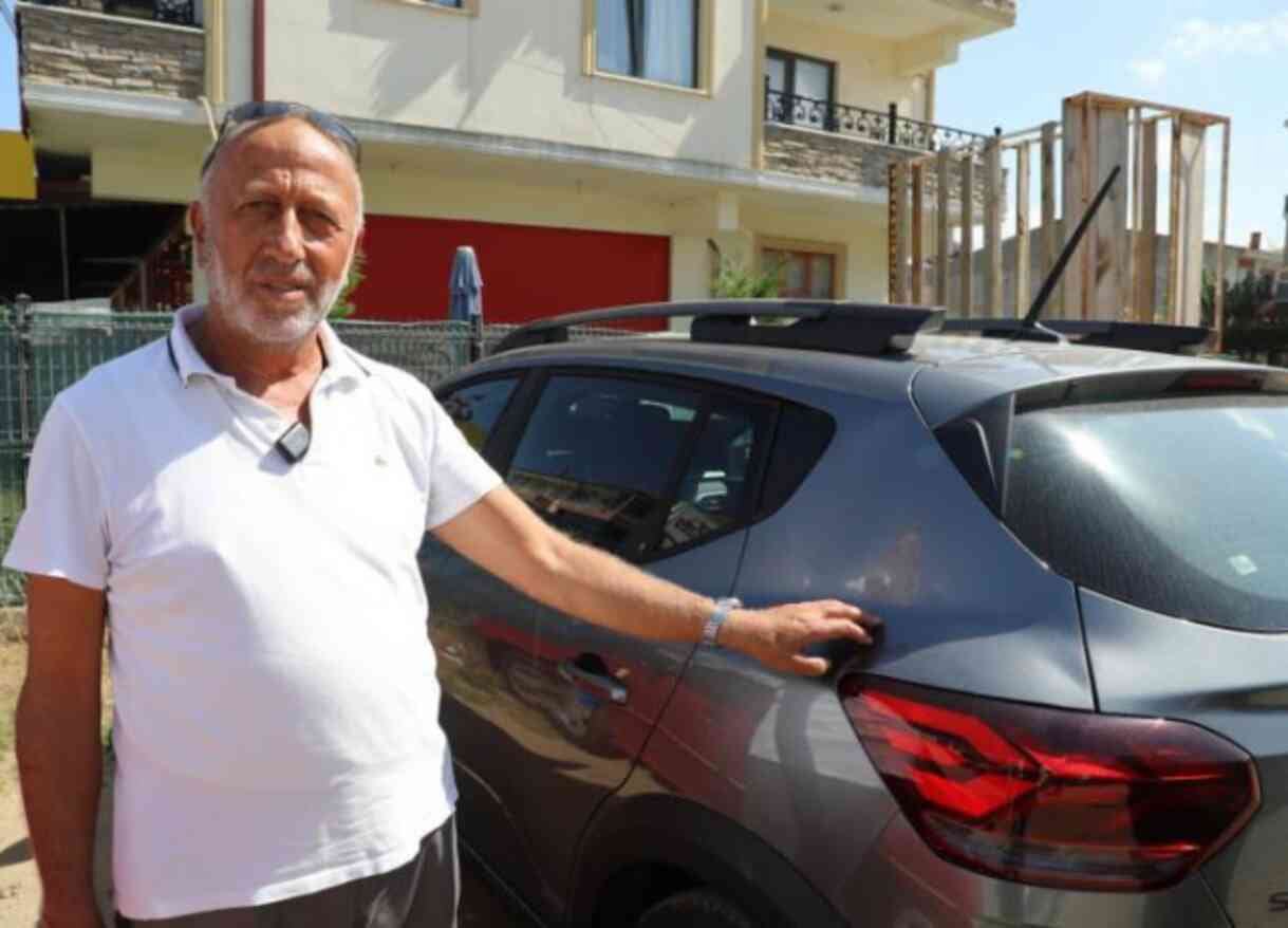 Kız arkadaşına sinirlenen genç, öfkesini sıfır arabadan çıkardı Kız arkadaşına sinirlenen genç, öfkesini sıfır arabadan çıkardı