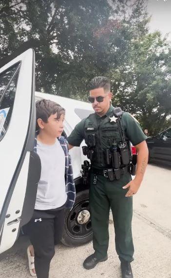 Florida'da 11 yaşındaki çocuk, 'Ölüm listesi' hazırlamak ve silah koleksiyonuyla övünmek iddiasıyla tutuklandı