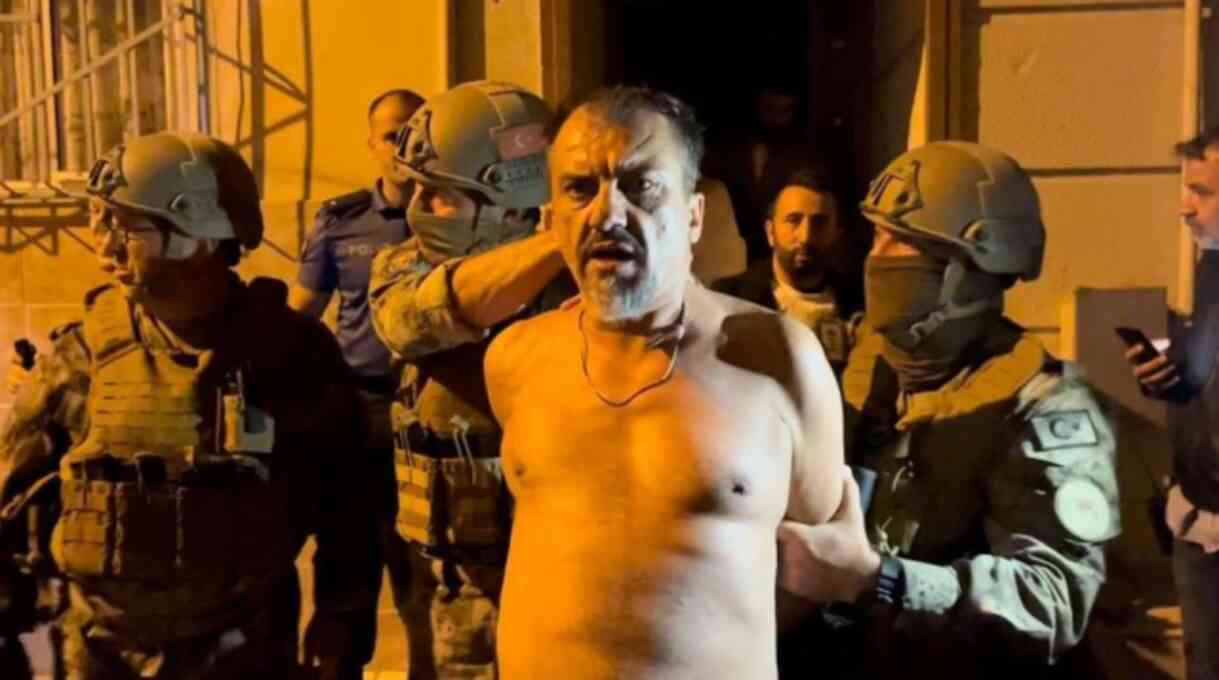 Özel Harekat polislerinden eski boksöre operasyon Özel Harekat polislerinden eski boksöre operasyon