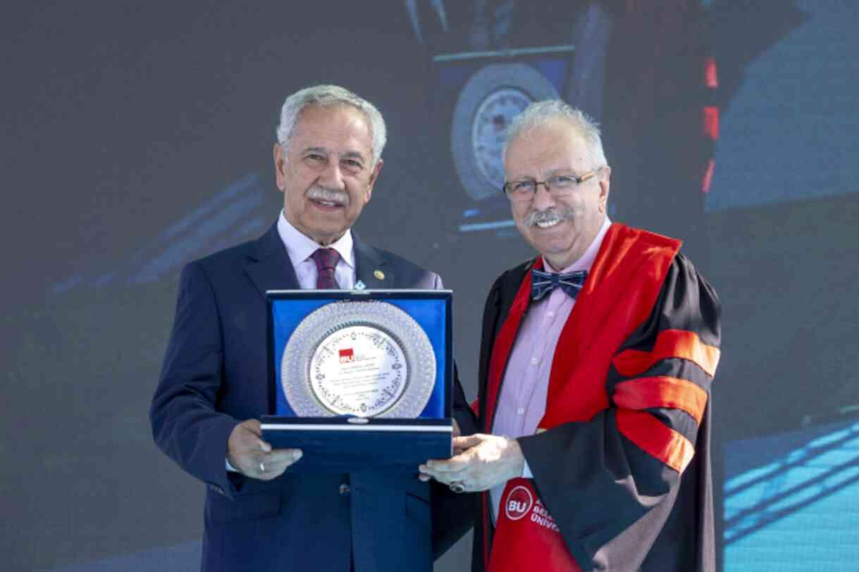 Belek Üniversitesi 2024-2025 Akademik Yılı 'İlk Açılış Dersi' Programı Bülent Arınç'ın Katılımıyla Gerçekleşti