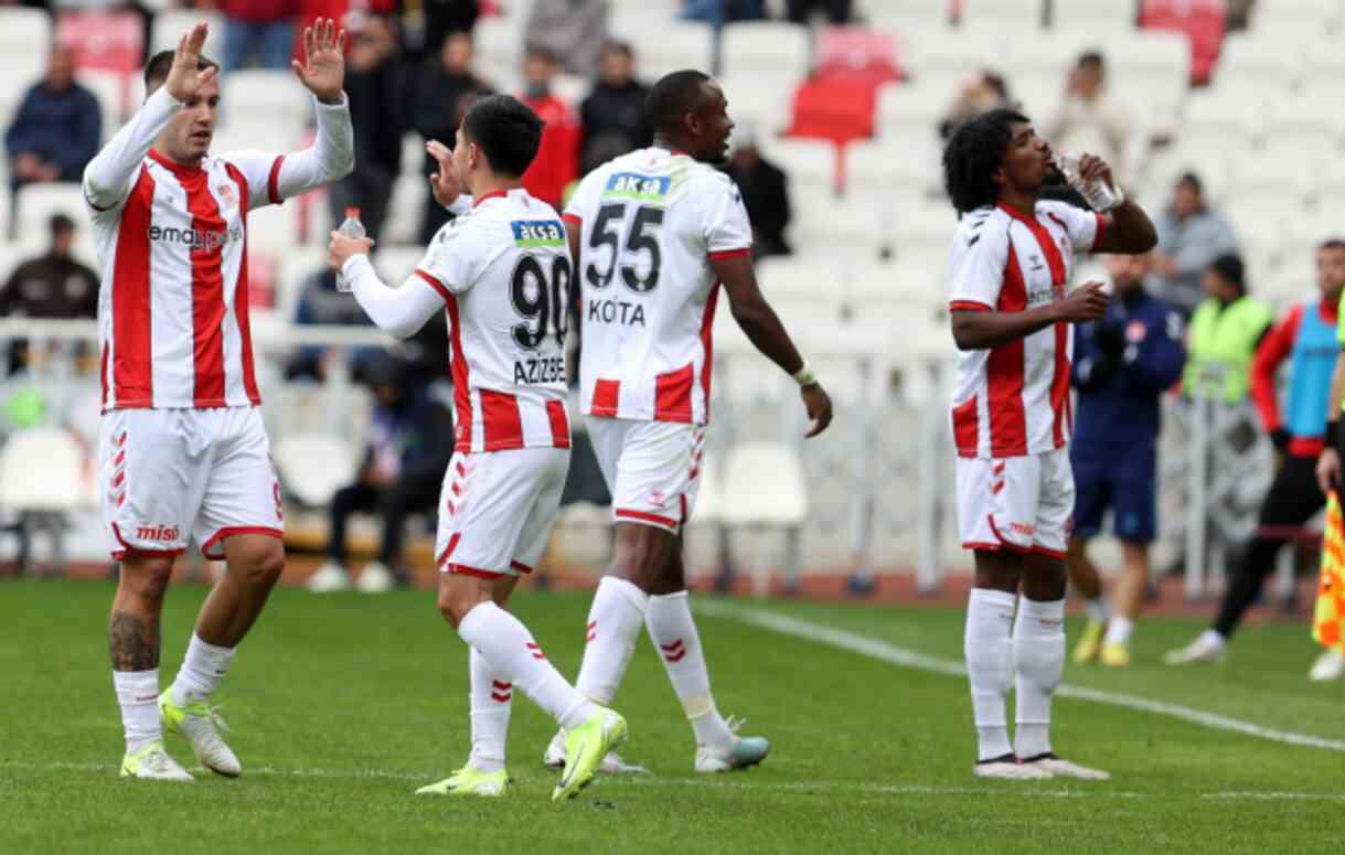 Sivasspor, Hatayspor'u geriden gelip devirdi