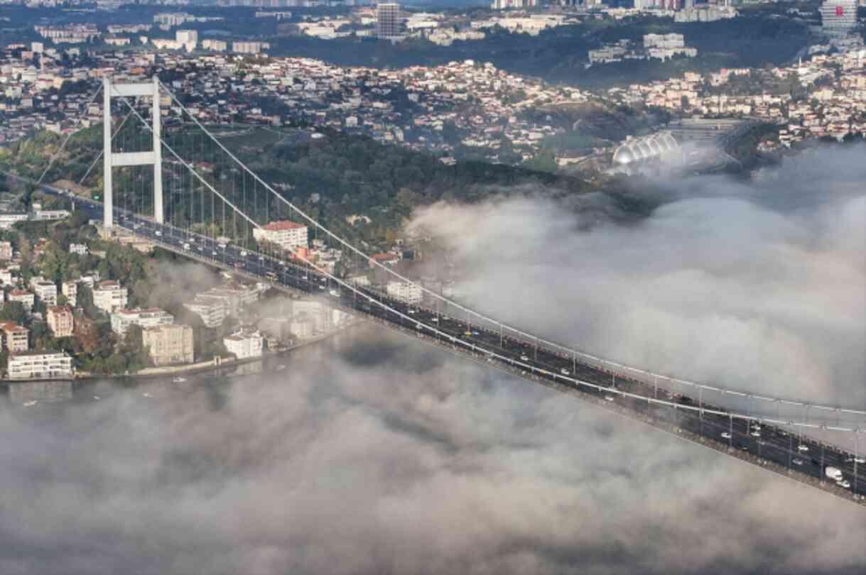 İstanbul'da deniz ulaşımına sis engeli! Çok sayıda sefer iptal edildi