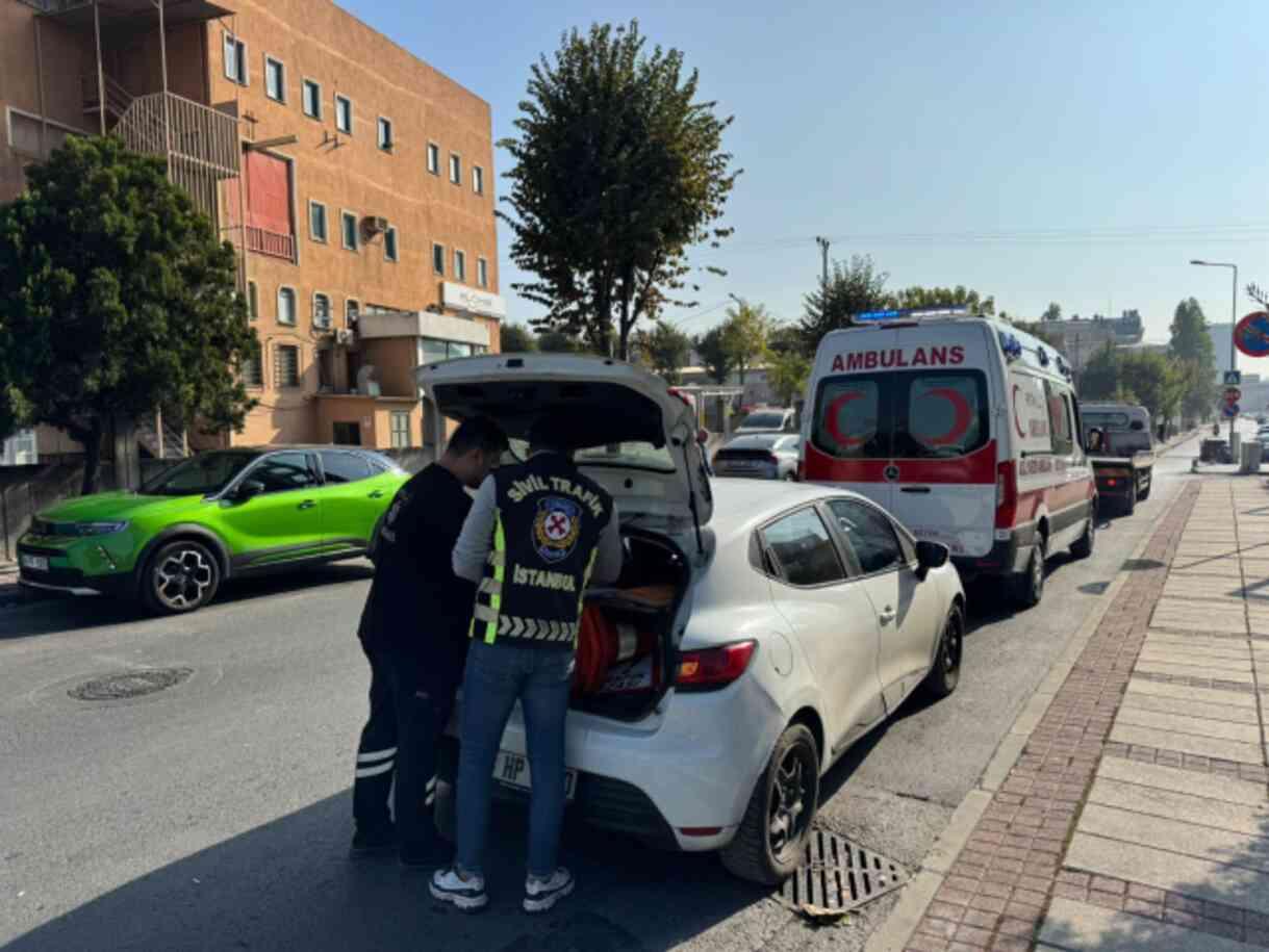 Küçükçekmece'de yol verilmeyen ambulansın ruhsatsız olduğu ortaya çıktı