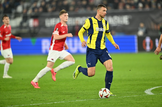 Fenerbahçe, AZ Alkmaar'a 3-1 yenildi