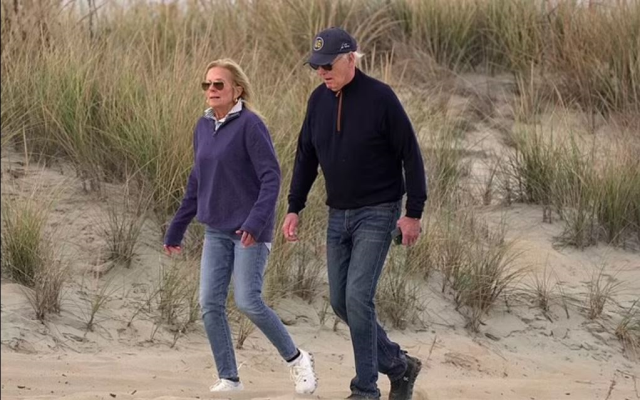 ABD Başkanı Biden, plajda düşme tehlikesi geçirdi, eşinin tepkisi tartışma yarattı