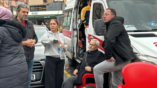 Beşiktaş'ta can pazarı: Elektrik panosundan çıkan yangın paniğe neden oldu