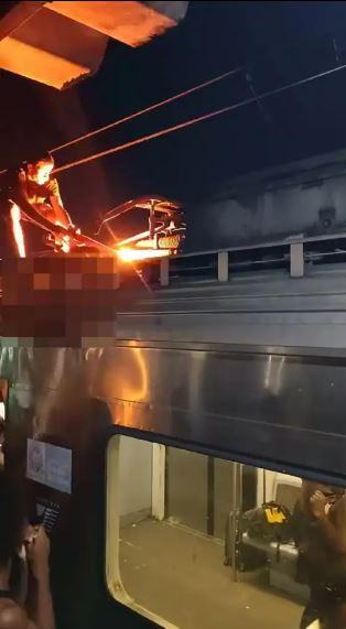 Tren sörfü yapan 13 yaşındaki çocuğa 2 kez elektrik çarptı