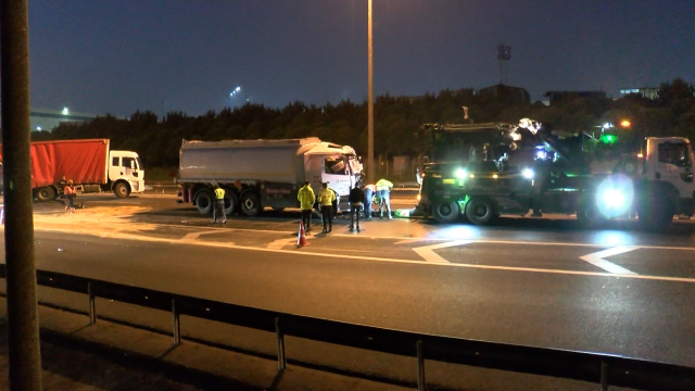 TEM Otoyolu'nda trafiği felç eden kaza