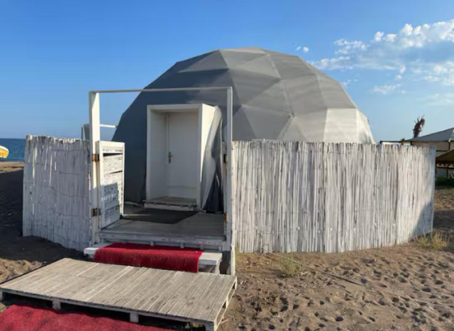 Antalya'da günlüğü dudak uçuklatan rakama 'plajkondu' Antalya'da günlüğü dudak uçuklatan rakama 'plajkondu'