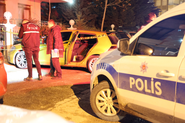 Sokak ortasında bıçaklanan kadın ağır yaralandı Sokak ortasında bıçaklanan kadın ağır yaralandı