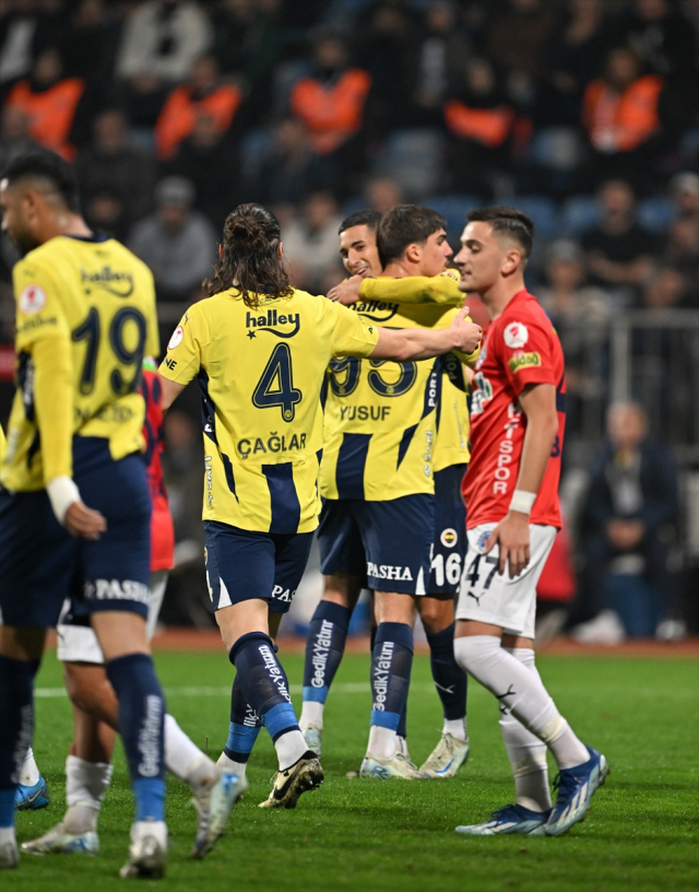 Fenerbahçe, Ziraat Türkiye Kupası'nda Kasımpaşa'yı 3-0 yendi