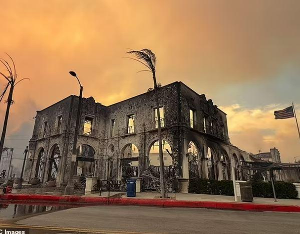 Öncesi ve sonrası fotoğraflarla Los Angeles yangının yarattığı yıkımı gösteriyor