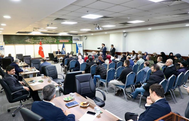 Sultanbeyli Belediye Başkanı Ali Tombaş'ın randevusuz halk gününe yoğun ilgi