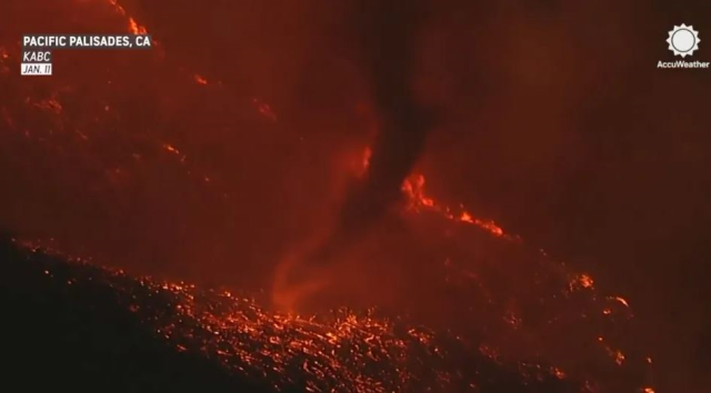 Los Angeles'ta kontrolden çıkan ateş hortumları dehşet saçıyor