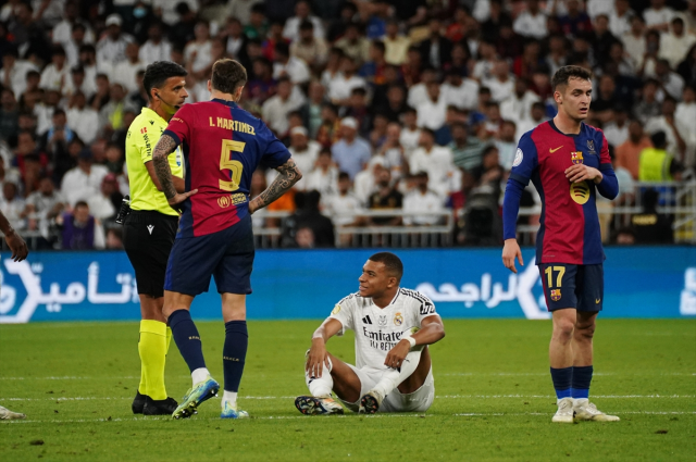 Real Madrid'e gol yağdırdılar! İspanya Süper Kupası Barcelona'nın