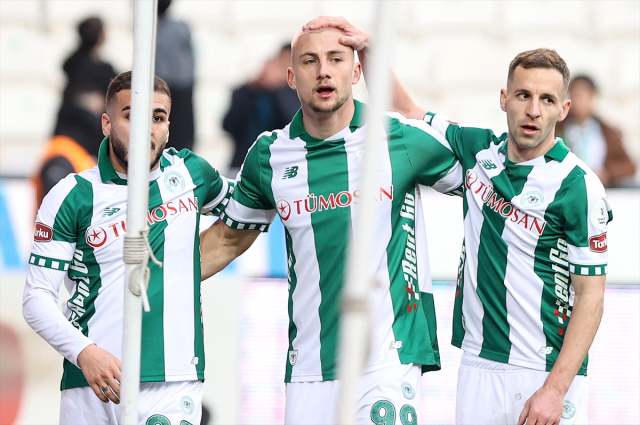 Konyaspor ile Kasımpaşa 3-3 berabere kaldı