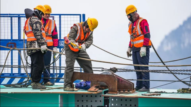 620 metre yüksekliğe sahip dünyanın en yüksek köprüsü bu sene açılıyor