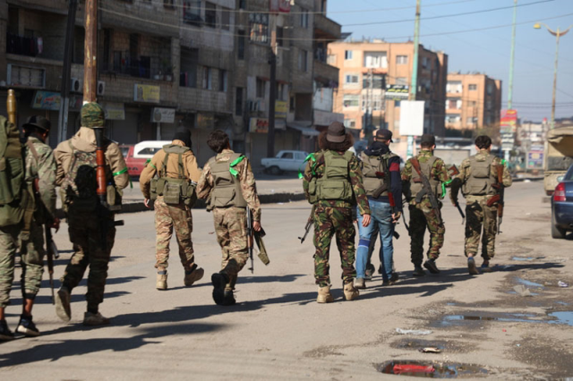 Suriye'nin yeni yönetiminden Esad'ın kalesine operasyon Suriye'nin yeni yönetiminden Esad'ın kalesine operasyon