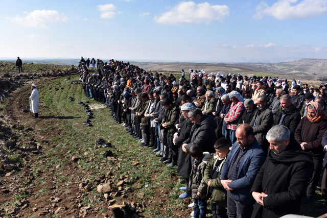 Kurbanlar kesildi, dualar edildi! Çiftçiler yağmur duasına çıktı