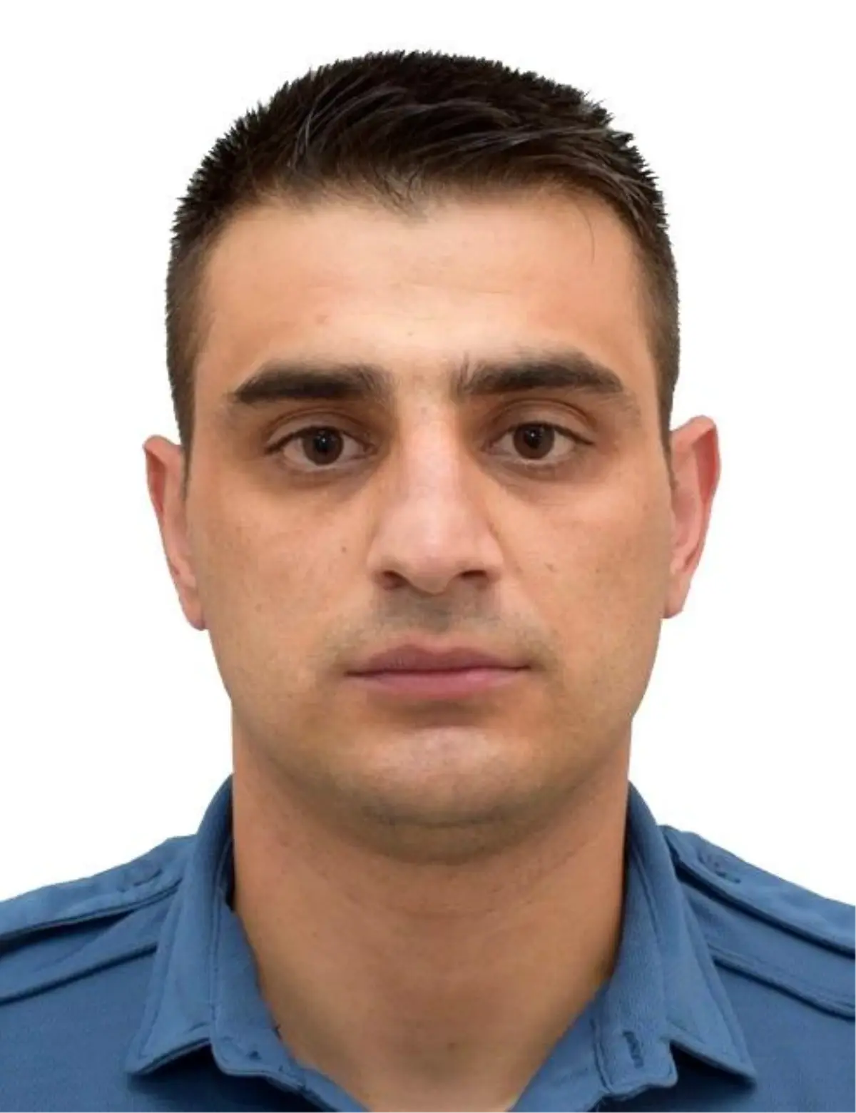 Sarayd Z Nde Polis Memuru Kalp Krizi Ge Irdi Son Dakika