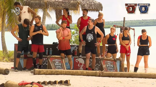 Survivor'da Adem ve Hikmet birbirine girdi! Fiziksel temasa ramak kaldı