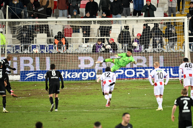 Beşiktaş, Sivasspor'u deplasmanda 2-0 yendi