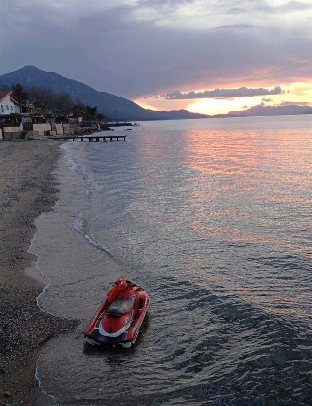 Film gibi olay! 10 yıl önce kaçtığı Türkiye'ye jet ski ile döndü