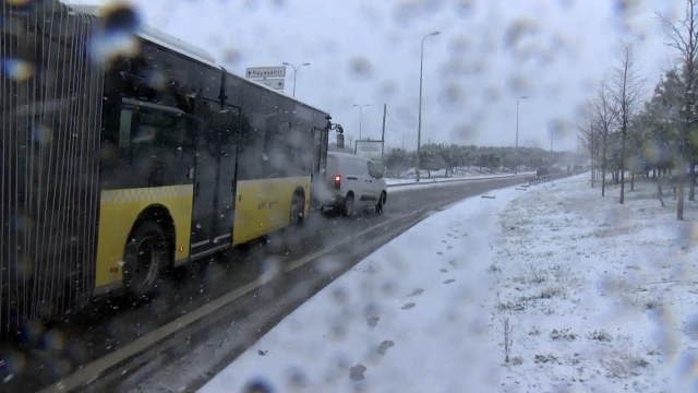 İstanbul'da yarın okullar tatil edildi