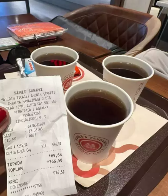 Antalya Havalimanı'nda bir bardak çayın fiyatını görenler şaştı kaldı