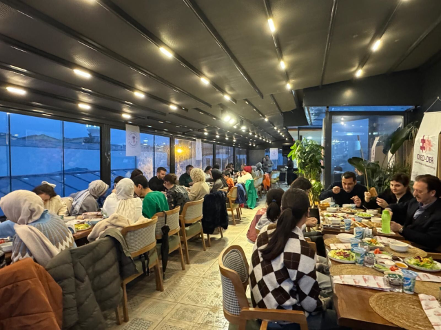 Sanat ve dayanışmanın buluştuğu özel iftar