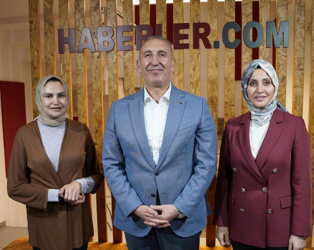 İstanbul'da İftar Buluşması: İş, Akademi ve Medya Dünyası Bir Arada