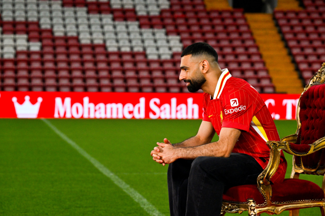 Mohamed Salah, Liverpool'da kalmak için dudak uçuklatan serveti elinin tersiyle itti