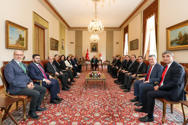 TÜBAF'tan TBMM Başkanı Kurtulmuş'a ziyaret: Gazetecilerin ailelerine gri pasaport talebi