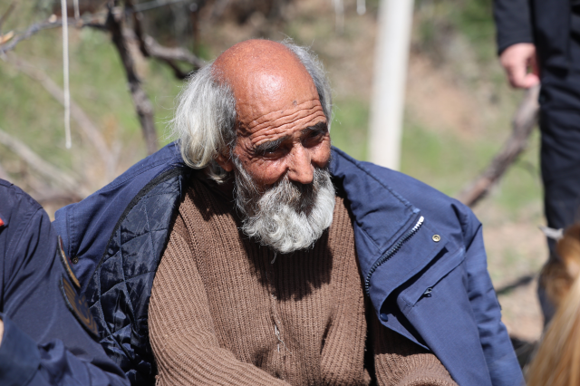 Kaybının 41. saati bulunan yaşlı adamın ambulansa binerken söyledikleri yürekleri ısıttı