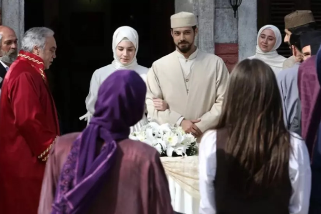 İki sezondur yayınlanan fenomen dizinin final tarihi netleşti! Eski isimler geri dönüyor