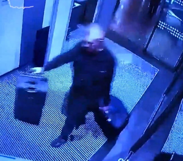 İmamoğlu'nun otel ziyaretindeki valizlerin sırrı! Bakın içinde ne varmış