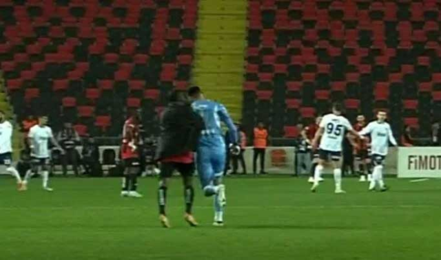 Eski hakemler, Gaziantep FK-Fenerbahçe maçının tartışmalı pozisyonları için tek görüşte birleşti