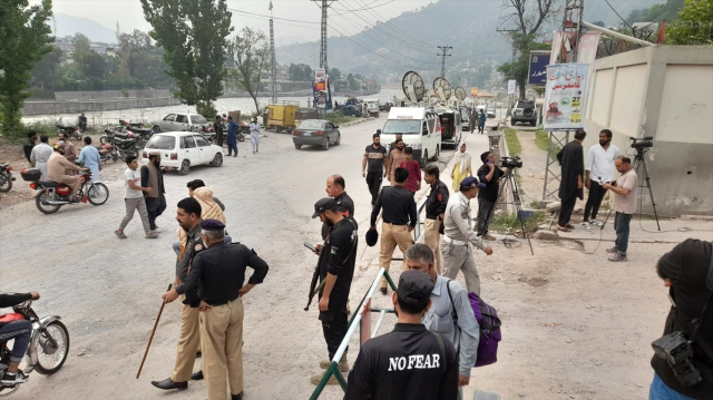 Hindistan Pakistan'ı füzelerle vurdu, ölü sayısı 26'ya yükseldi