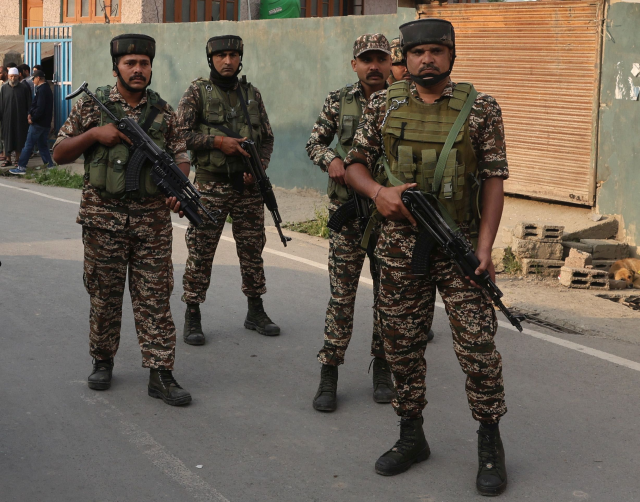 Hindistan-Pakistan savaşında can kaybı 31'e yükseldi