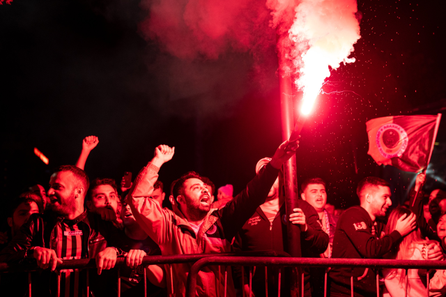 Binlerce taraftar akın etti! Şampiyon Gençlerbirliği, Ankara'da coşkuyla karşılandı