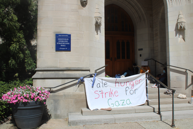 Yale ve California Üniversitesi öğrencileri Gazze için açlık grevine başladı Yale ve California Üniversitesi öğrencileri Gazze için açlık grevine başladı