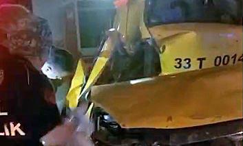 Mersin'de trafik kazası: 2 kişi hayatını kaybetti