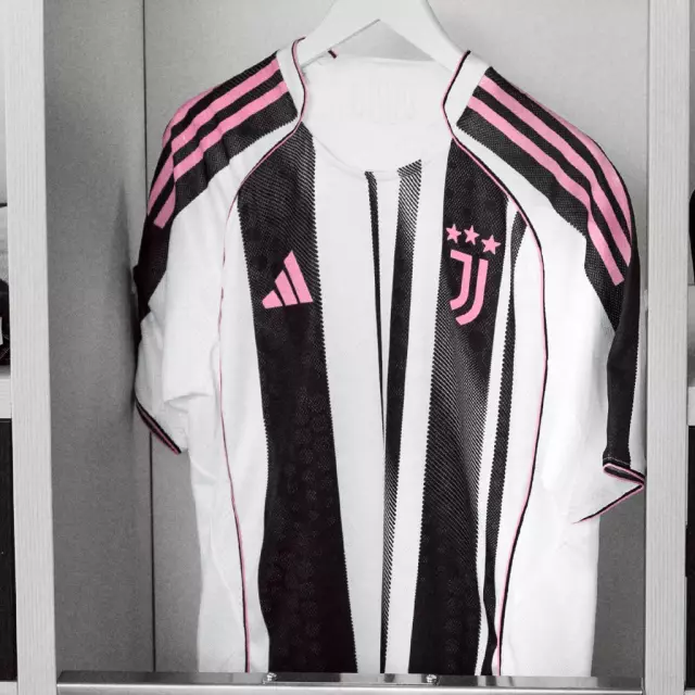 Juventus yeni sezon formalarını tanıttı! Başrolde Kenan Yıldız var