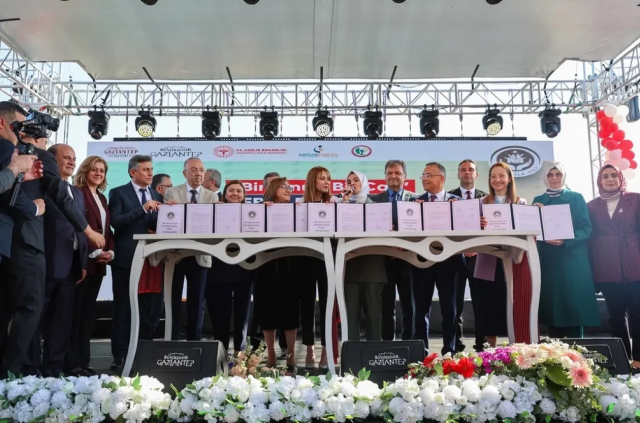 Gaziantep Büyükşehir Belediyesi'nden Aile Festivali! Bakan Göktaş da katıldı