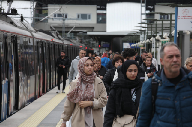 19 Mayıs'ta 3 büyükşehirde toplu taşıma ücretsiz olacak