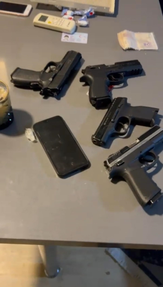 Tetikçi tutup eşinin kuyumcu dükkanı kurşunlattı