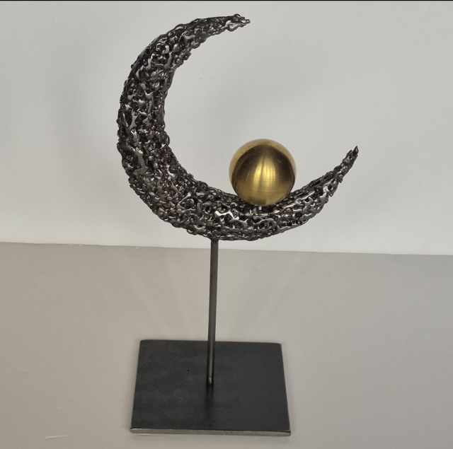 Maslak'ta sanat başlıyor: Renklerin ve heykellerin diyaloğu Maslak'ta sanat başlıyor: Renklerin ve heykellerin diyaloğu