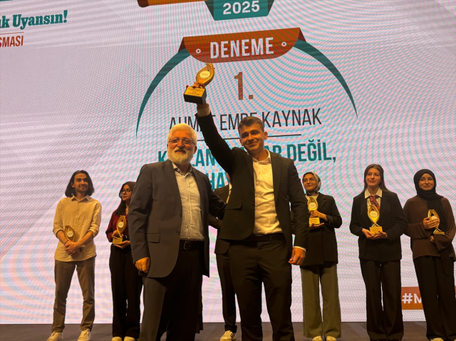 8. Mavera Ödülleri Sahiplerini Buldu: 'Vicdanın Haykırsın İnsanlık Uyansın'