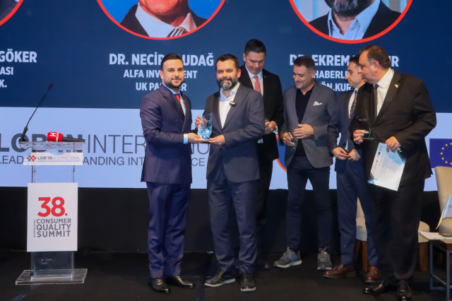 Dr. Ekrem Teymur: '5 Yıl İçinde Hiçbirimiz Şu Anki Mesleğimizi Yapmıyor Olacağız' Dr. Ekrem Teymur: '5 Yıl İçinde Hiçbirimiz Şu Anki Mesleğimizi Yapmıyor Olacağız'